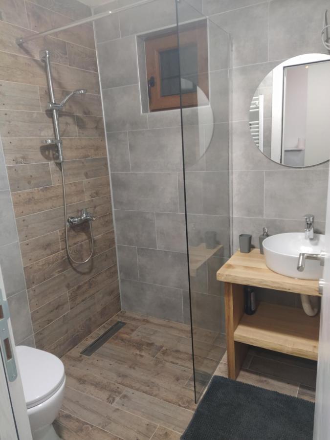 Bed and Breakfast Domacinstvo Kod Gere Crni Vrh Экстерьер фото